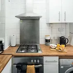 Stylish 2Br - London Bridge - Central Tourist Spot
