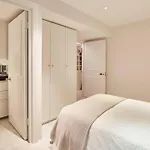 Charming Flat In Knightsbridge