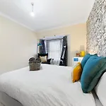 Chic Private Bedroom In Central London Near Tube - Bedroom1