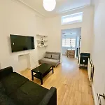 2-Br Apartment In Central London, Ideal Location!