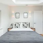 Lillie Road Residence B