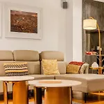 Upscale 3Br Apt W Balcony, 3Min Railway Station