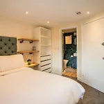 82A Dalston Lane Terrace