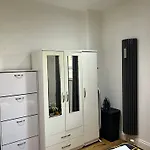1 Bedroom Flat In Central London-Camden Town Station