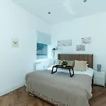 Tranquil 1Bd In Action