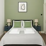 Comfortable Apartment In Prime Chiswick Location