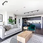 North Ken VI - 2 Bedrooms - 2 Bathrooms - Balcony - Concierge
