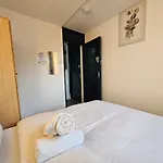 Wapping Stay