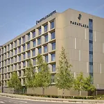 Park Plaza London, Park Royal