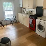 2 Bed Apartment In Finsbury With Garden