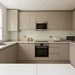 2 Bed Balcony Flat In Fulham