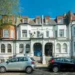 Captivating Flat In Fulham