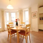 Valet Apartments Milton House The City