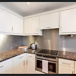 Canary Wharf Apartments