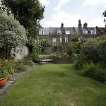 Veeve - House Dyne Road - Kilburn