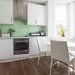 Gorgeous Apartment In Trendy Neighbourhood