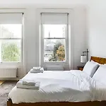 Guestready - Beautiful 2Br Home In Wimbledon Village Wparking