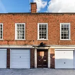 37 Devonshire Mews West