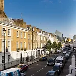 Charming Victoria Home Close To Buckingham Palace By Underthedoormat