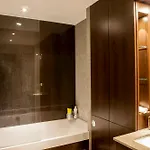 St Georges Wharf Apartments