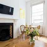 Covent Garden Apartments - Netflix And Nespresso