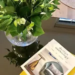 Covent Garden Apartments - Netflix And Nespresso