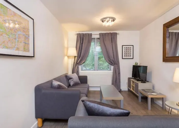 Feel Like Home in Modern 2-Bed Flat Zone 1