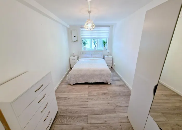 Flat In Battersea, 5 Minutes From Clapham Junction Station