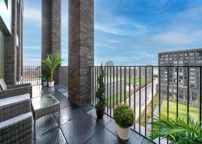 Luxury 3Bed 3Bath Apartment Royal Albert Wharf Excel London Newham