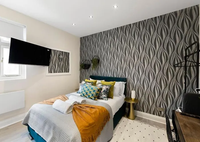 Cozy Nook: Stylish Studio, Walk To Park & Shop