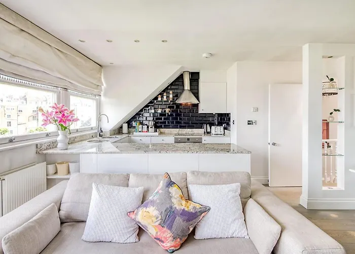 The Luxury \'Treehouse\' - One Bed Little Venice