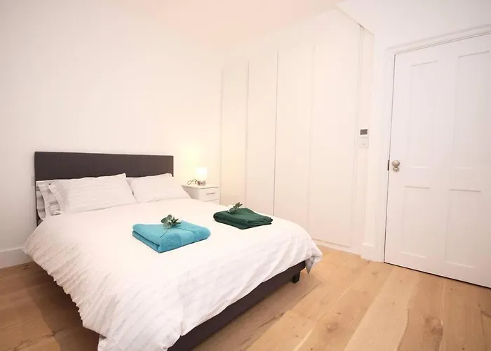 Lovely Flat In Baker Street
