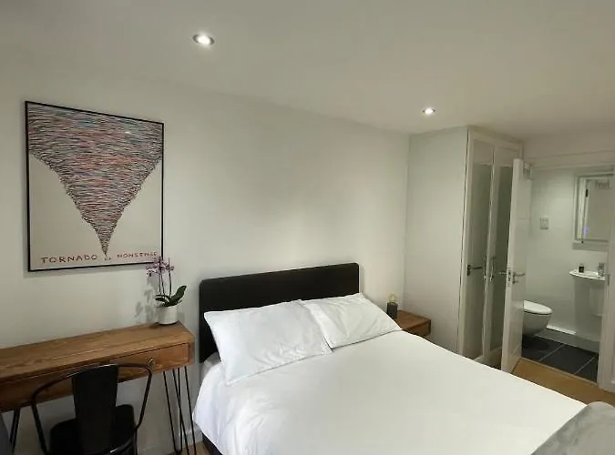 Stunning 3Bd Maisonette Wbalcony - Old Street!
