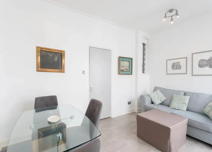 Paddington Apartment 5Mins From St Mary Hospital Pass The Keys