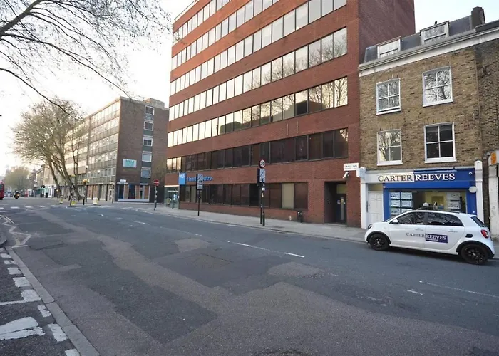 3-Bed Apartment In King\'S Cross Central London