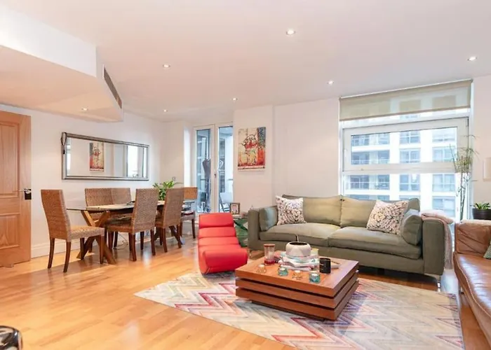 Charming Two Bedroom Apartment With Balcony