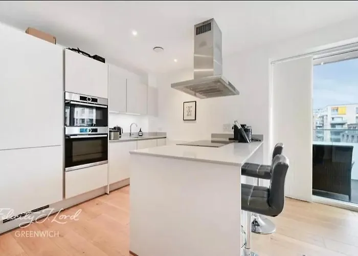 Cosy Stay Near O2