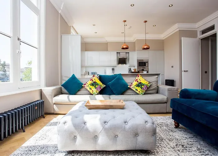 Bright Vibrant 1 Bedroom Apartment In South Hampstead