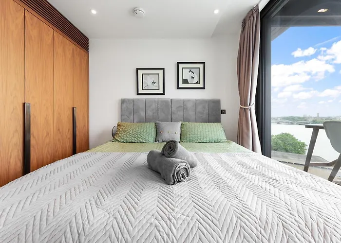 River Panorama Central London 2 Bedroom New Development