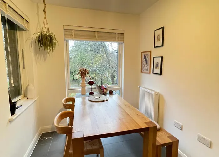 Central & Modern 1Bd Flat With Balcony Hackney!