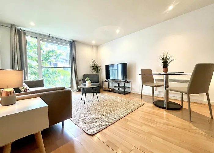 Quiet & Cosy Apartment Walk To Farringdon