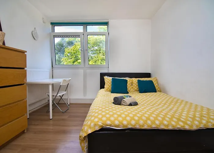 Nice City Double Bedroom
