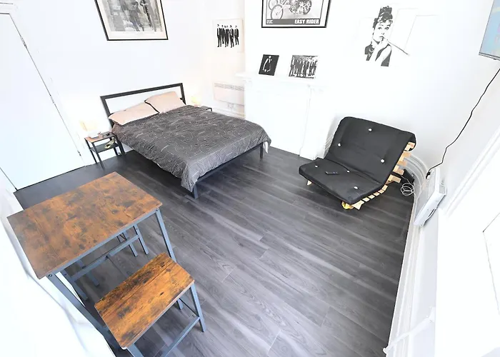 Studio 3