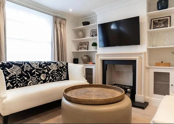 Rare Find, Beautiful Home On Chelsea Green