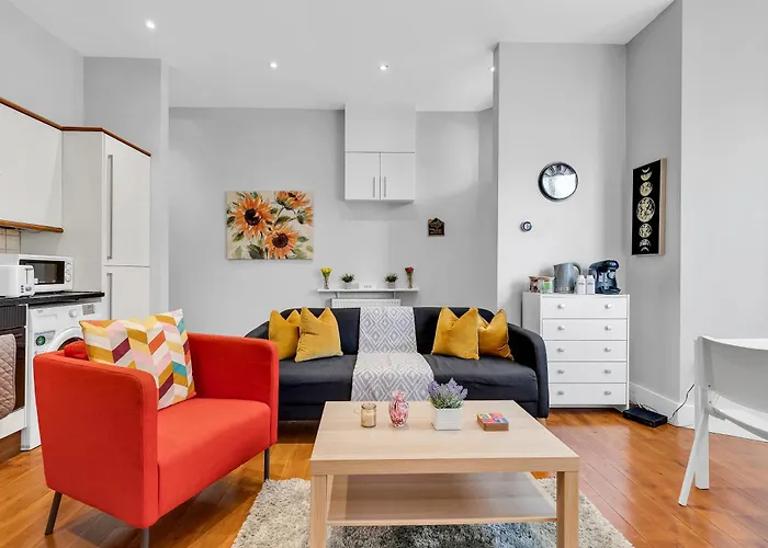 Stylish & Modern St Johns Hill