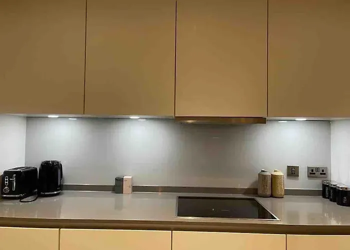 Beautiful 3Bed3Bath Kensington