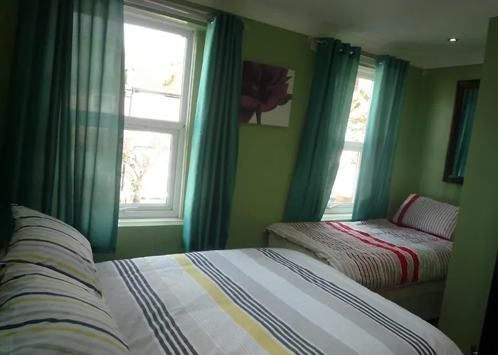 Three Bedroom House Lancaster Road