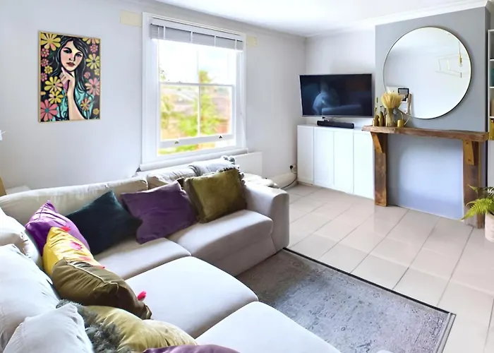 Camden Retreat, 2Br Flat