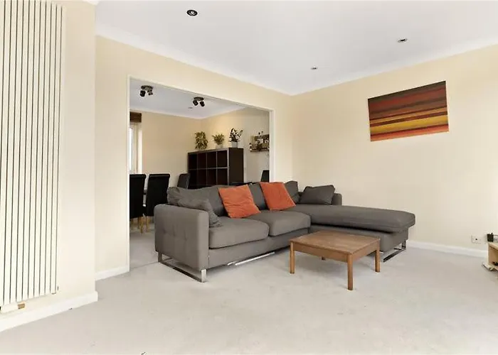 Amazing 4Br Flat With Beautiful Terrace