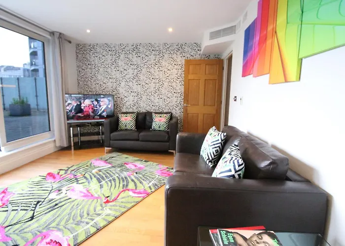 Desirable, Fashionable 2Bed Flat In Chelsea